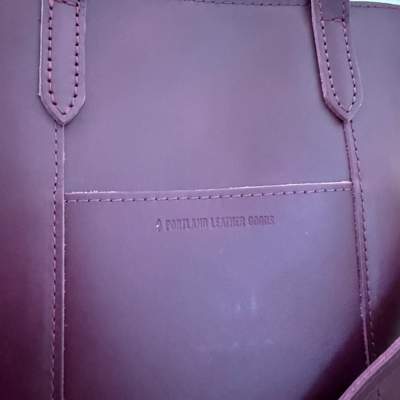 Large Lola zipper crossbody beautiful leather tote bag, new in original pakage - Picture 4 of 5